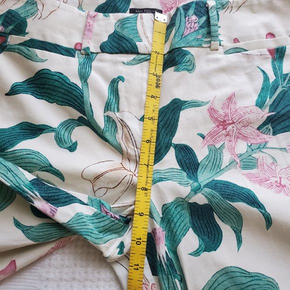 Ann Taylor Cropped Leg Pants Floral - Picture 6 of 7